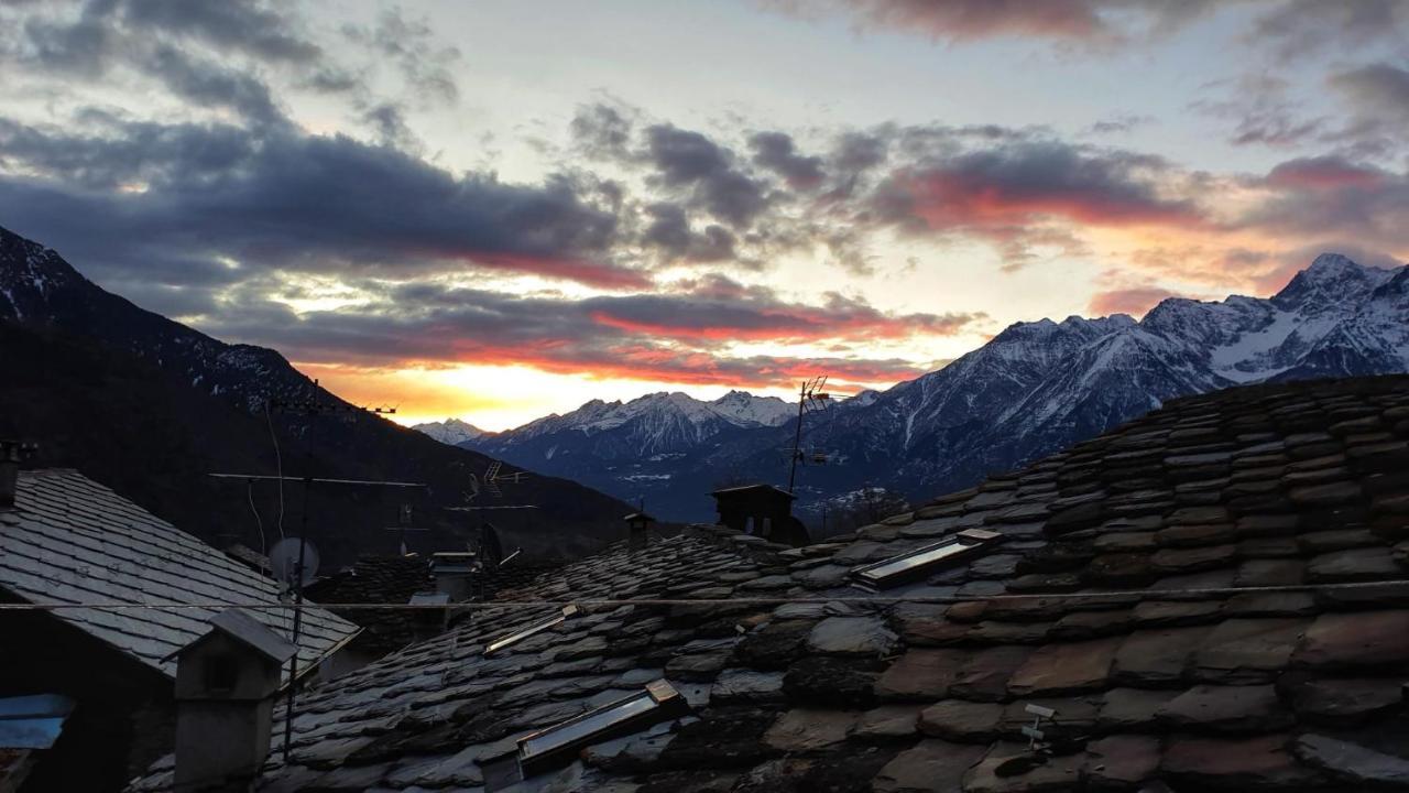 Meizon - La Montagna, Pila, Crevacol, Aosta E Valpelline Жиньо Екстер'єр фото