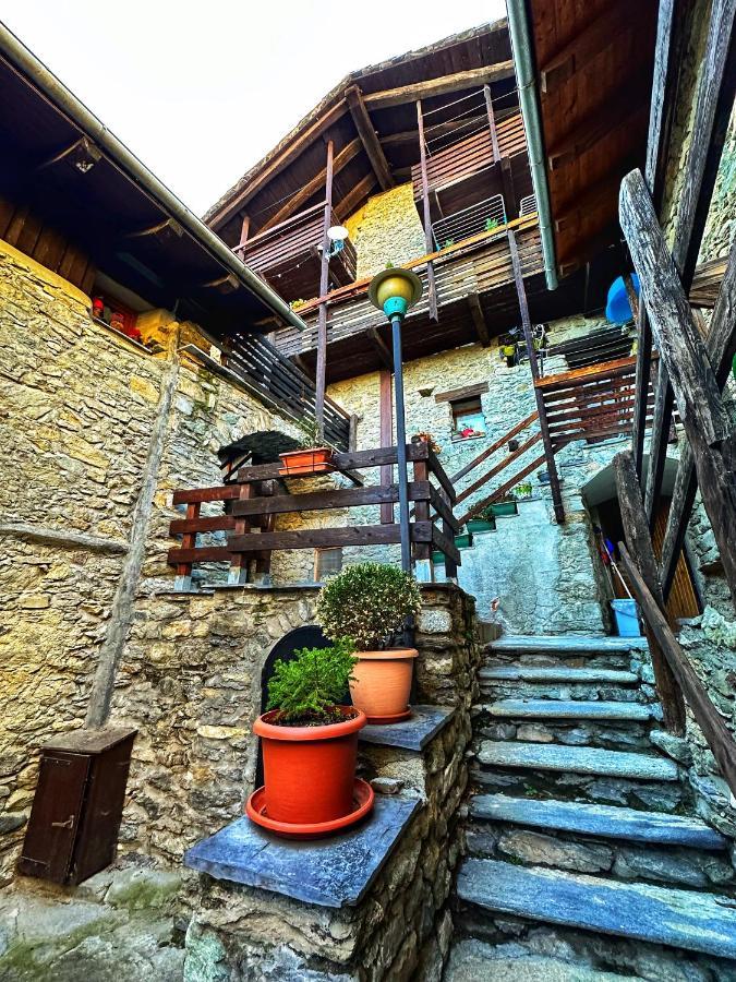 Meizon - La Montagna, Pila, Crevacol, Aosta E Valpelline Жиньо Екстер'єр фото